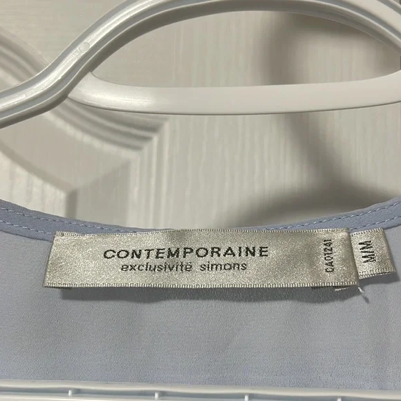 CONTEMPORAINE Minimalist V-neck tank top, sz med - Picture 4 of 8